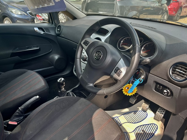 Vauxhall Corsa 1.4 SRI 5 door Hatchback