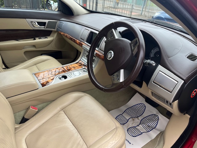 Jaguar XF Premium Luxury V6 D Automatic
