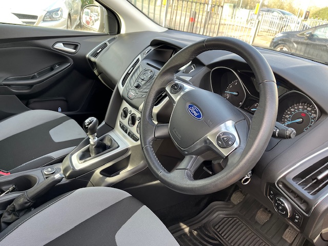 Ford Focus 1.0T EcoBoost Zetec Euro 5 