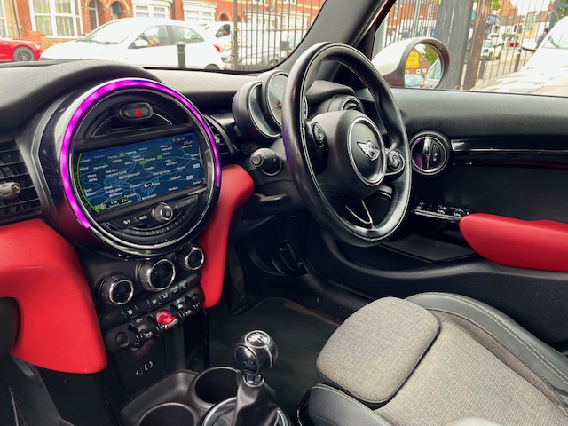 Mini cooper 1.5 Hatcback