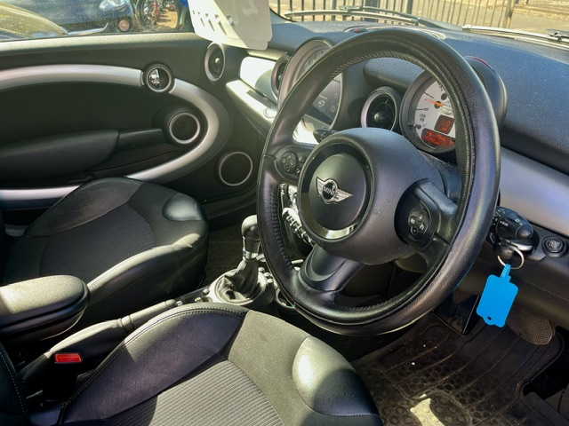 Mini Cooper 1.6 Automatic